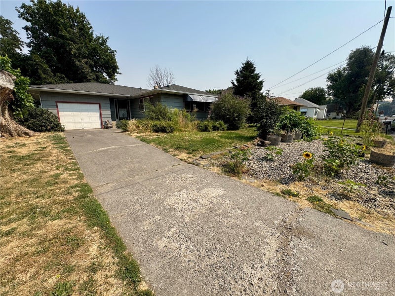 309 E Seventh Street