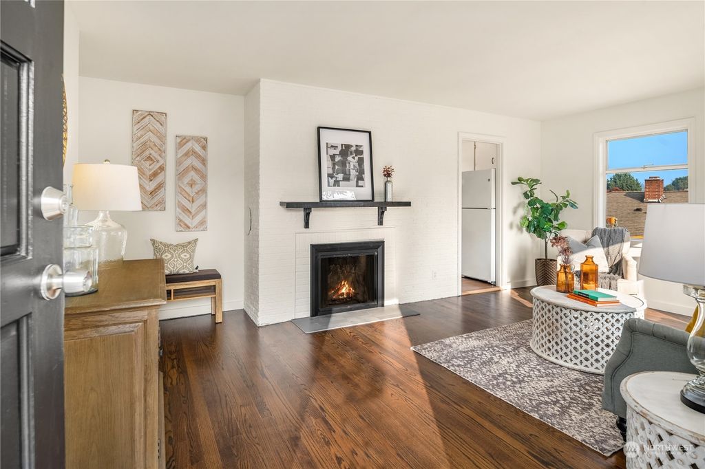 Photo of 3112 SW 97th Street, Seattle, WA 98126 (MLS # 2009944)