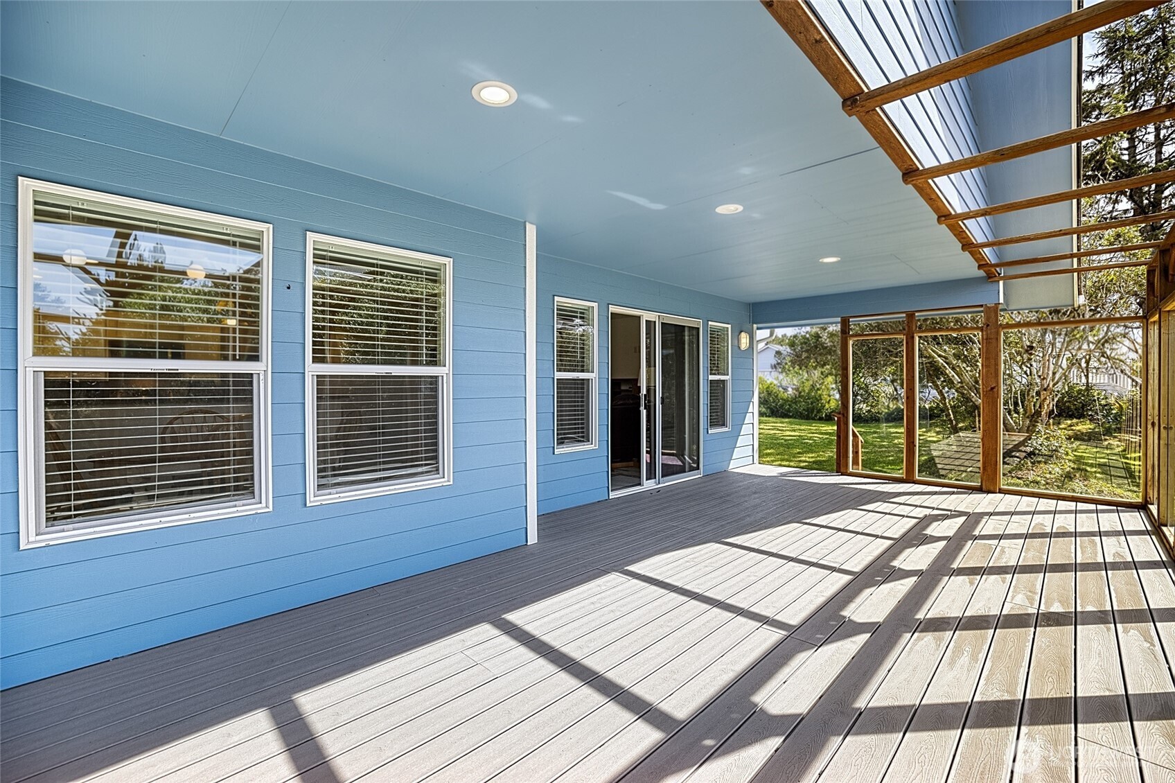 376 Sand Dune Avenue SW