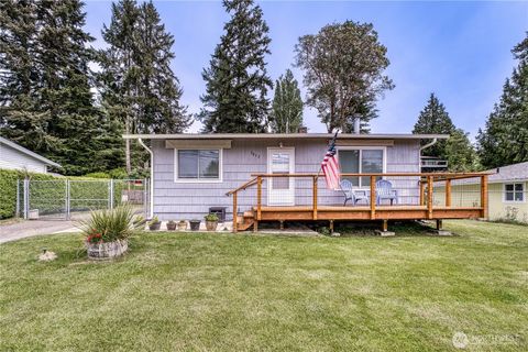 Photo of 3822 Petersville Road NE, Bremerton, WA 98310 (MLS # 2520694)