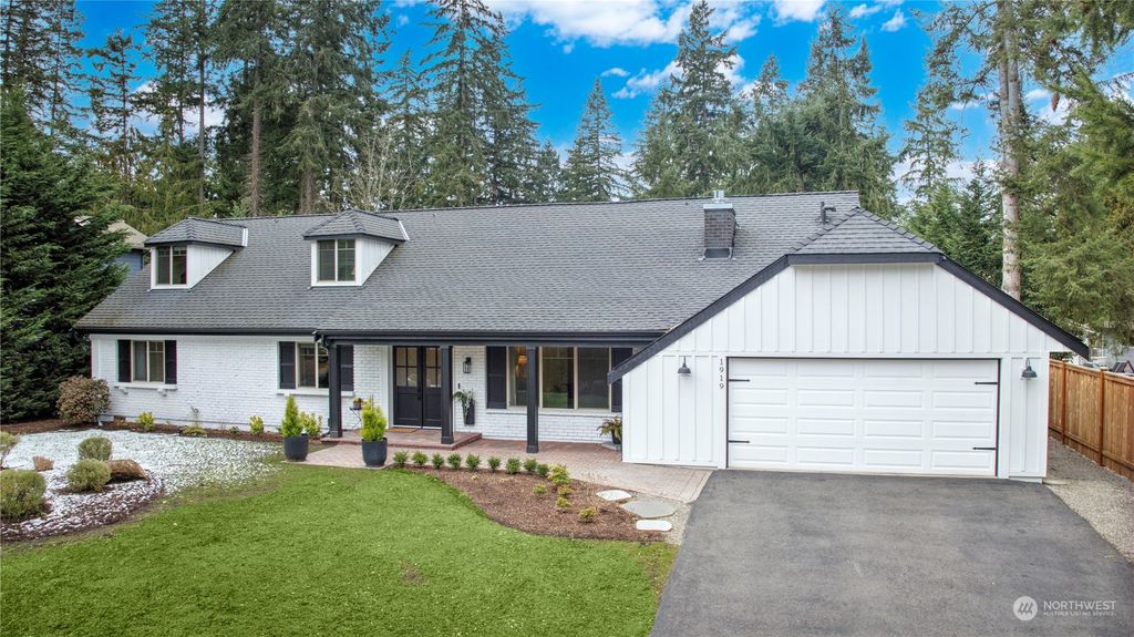 Photo of 1919 215th Place SE, Sammamish, WA 98075 (MLS # 2040349)