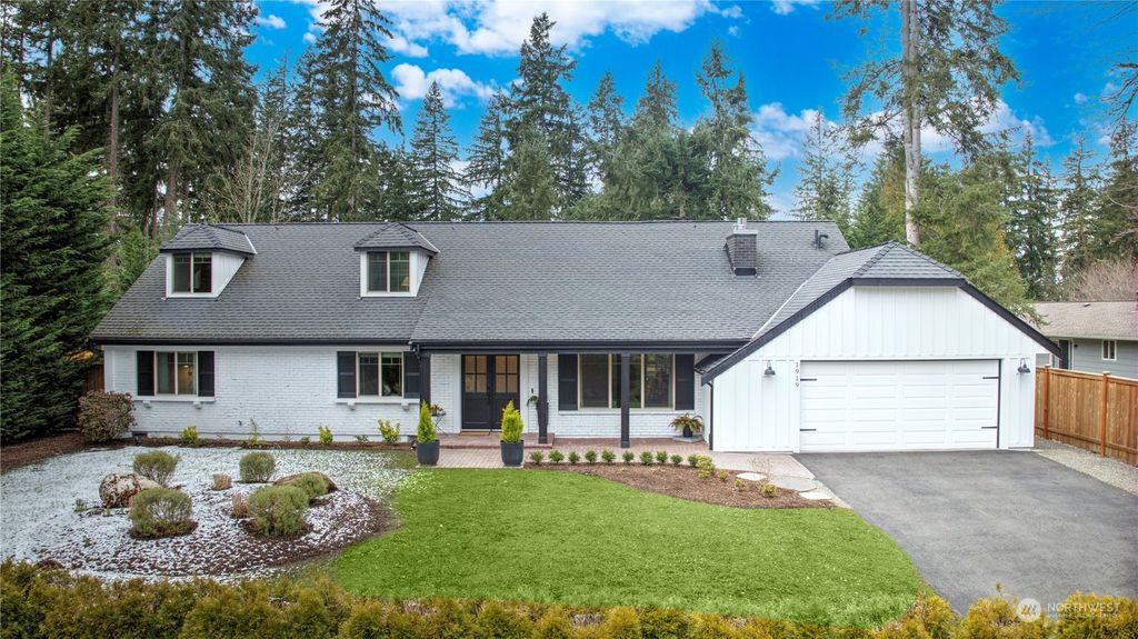 Photo of 1919 215th Place SE, Sammamish, WA 98075 (MLS # 2040349)