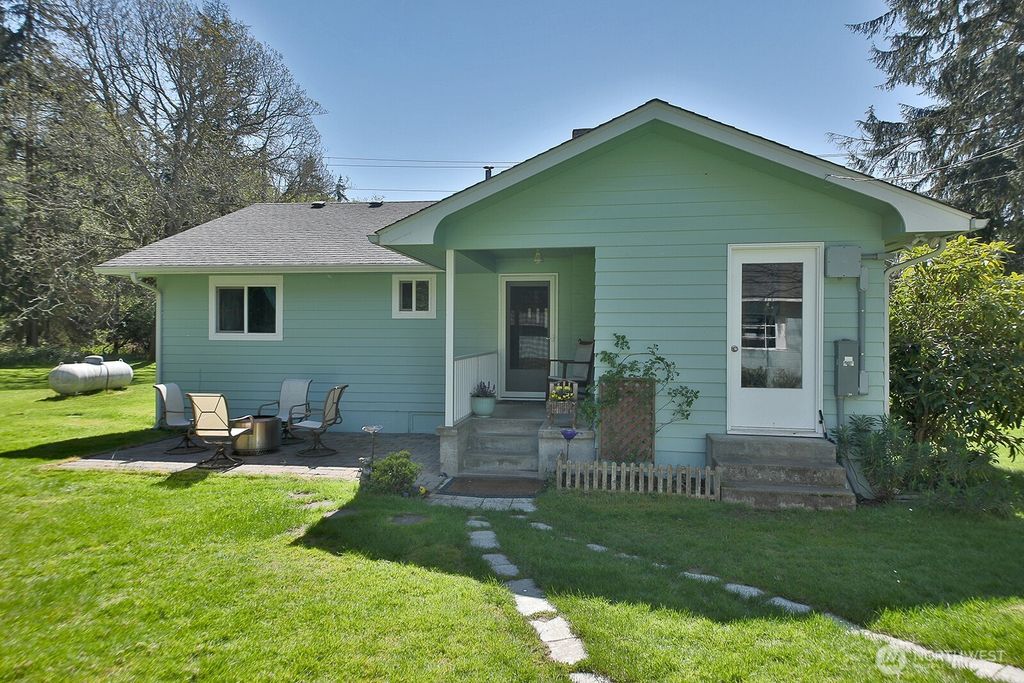 Photo of 397 Lagoon Point Road, Greenbank, WA 98253 (MLS # 2500517)