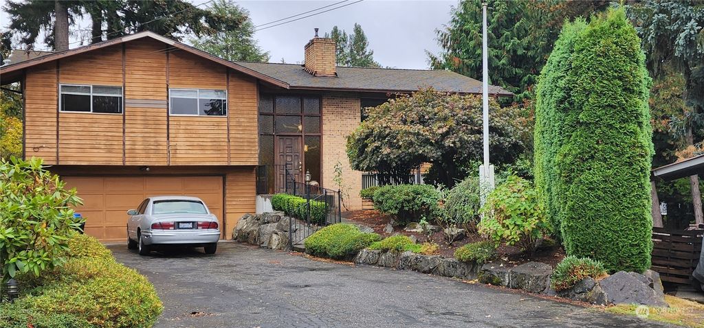 Photo of 17706 2nd Avenue NW, Shoreline, WA 98177 (MLS # 2246009)