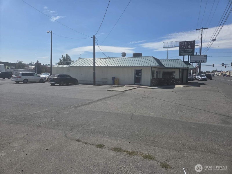 613 Yakima Valley Highway
