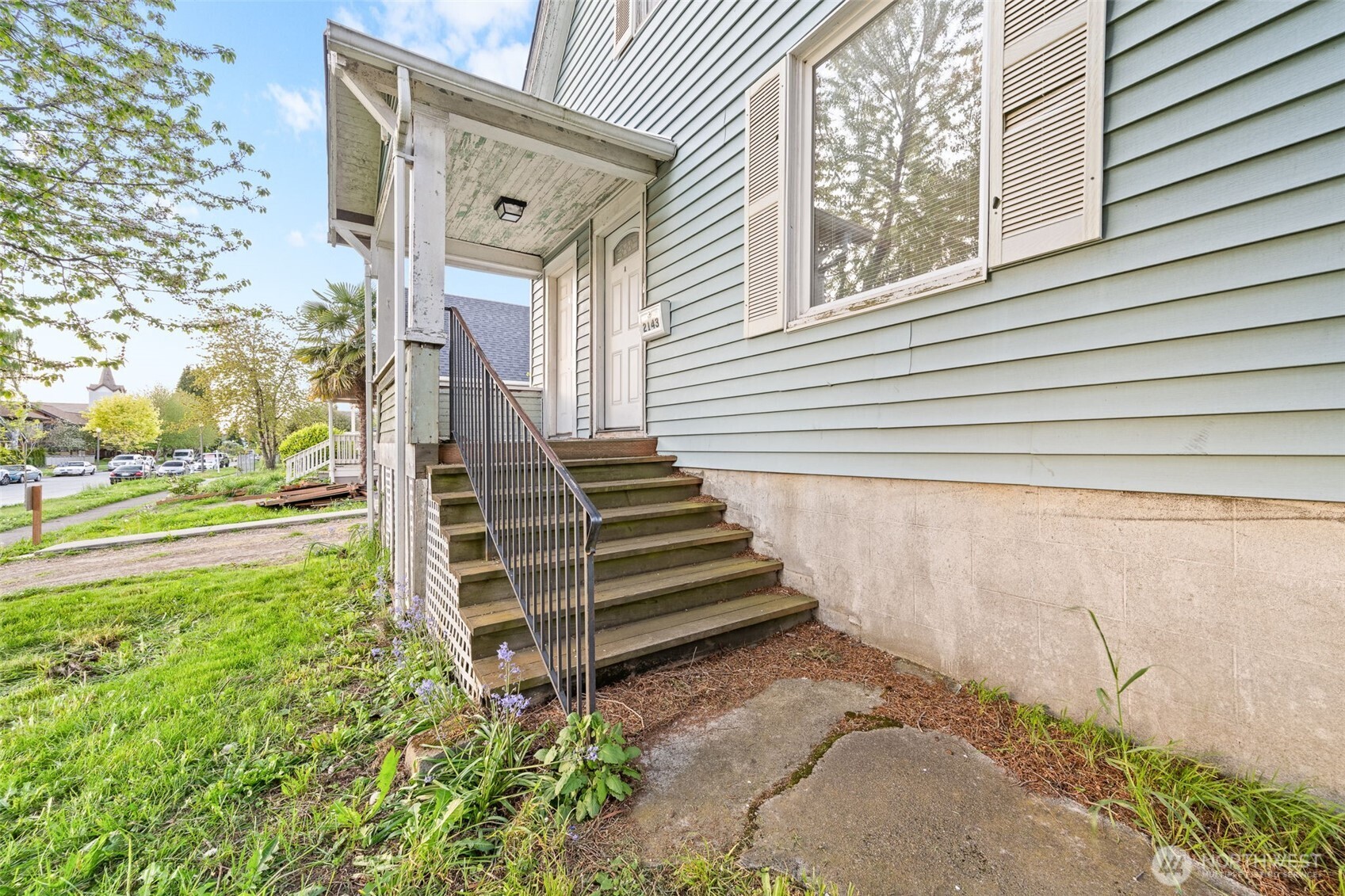 2143 S Cushman Avenue