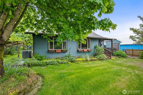 Photo of 998 State Route 6, Raymond, WA 98577 (MLS # 2448986)