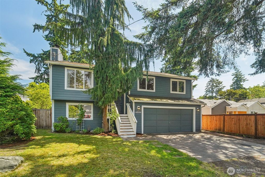 Photo of 14044 Wayne Place N, Seattle, WA 98133 (MLS # 2386821)
