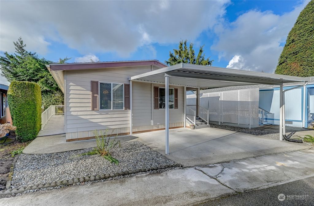 Photo of 23825 15th Avenue SE #4, Bothell, WA 98021 (MLS # 2188278)