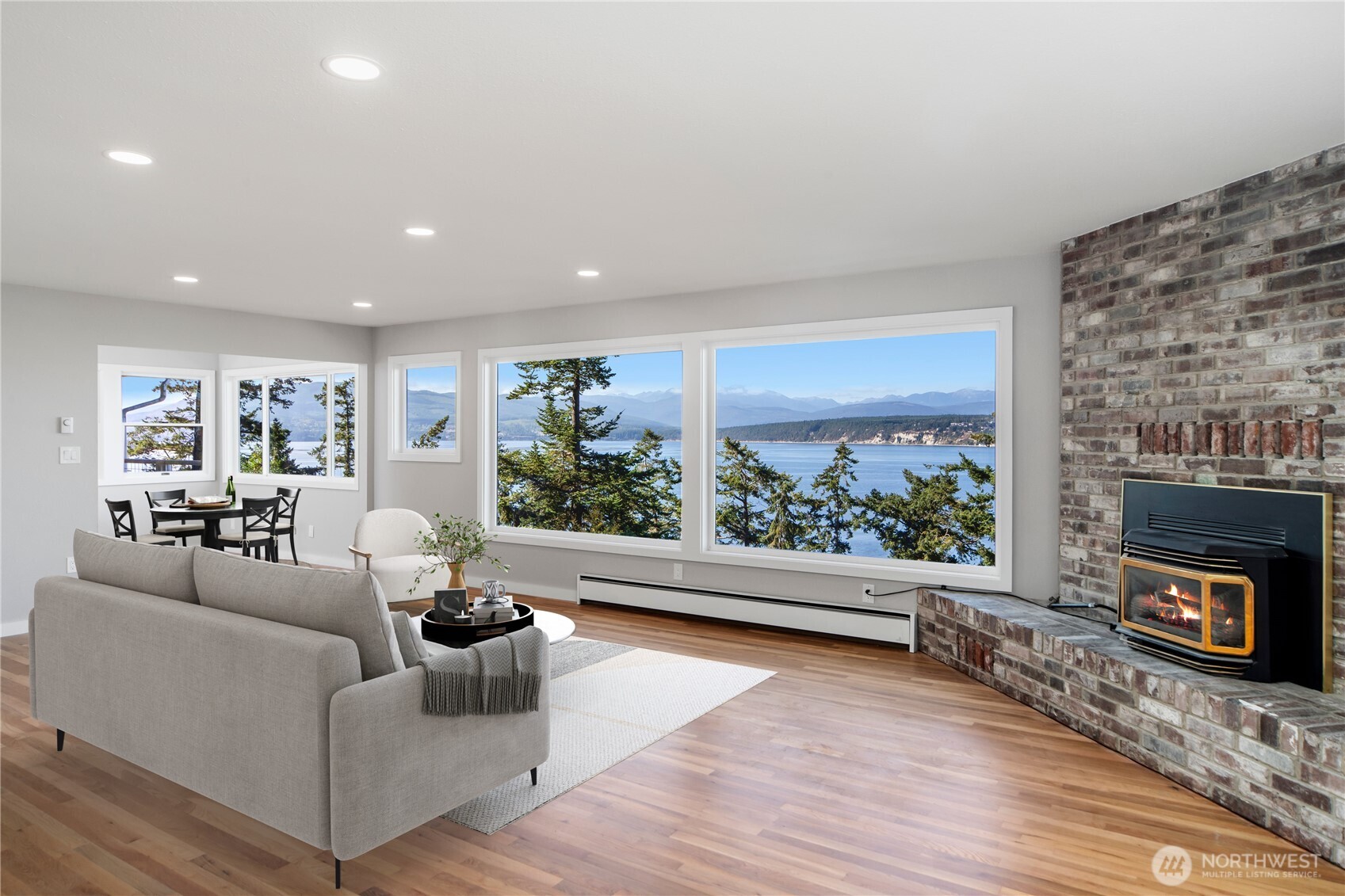 111 W Vancouver Drive