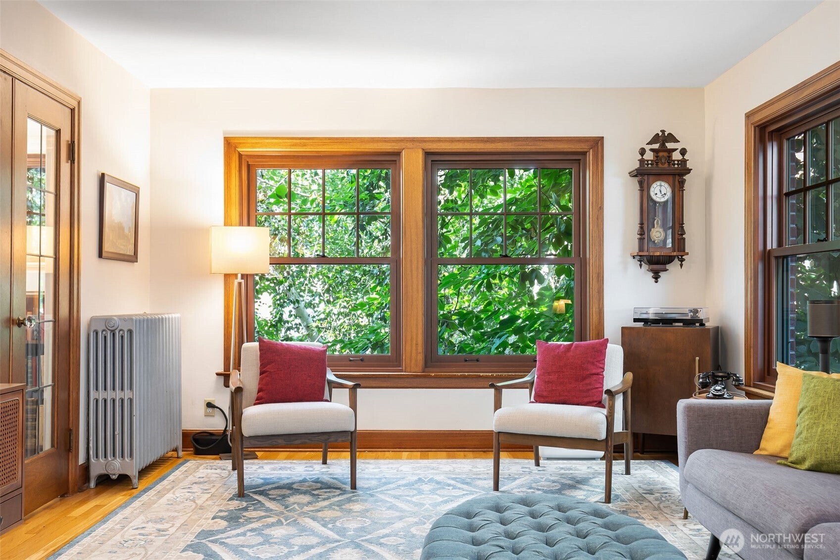 408 Bellevue Avenue E 201