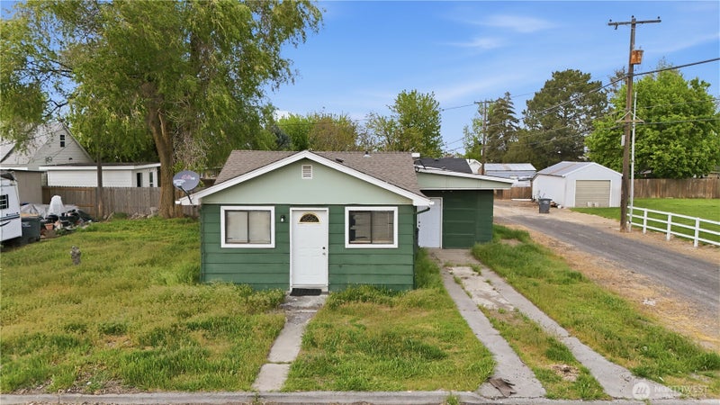 104 E 5th AVE