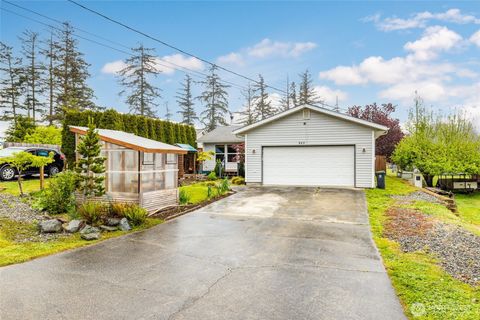 Photo of 942 Walker Avenue, Oak Harbor, WA 98277 (MLS # 2510358)