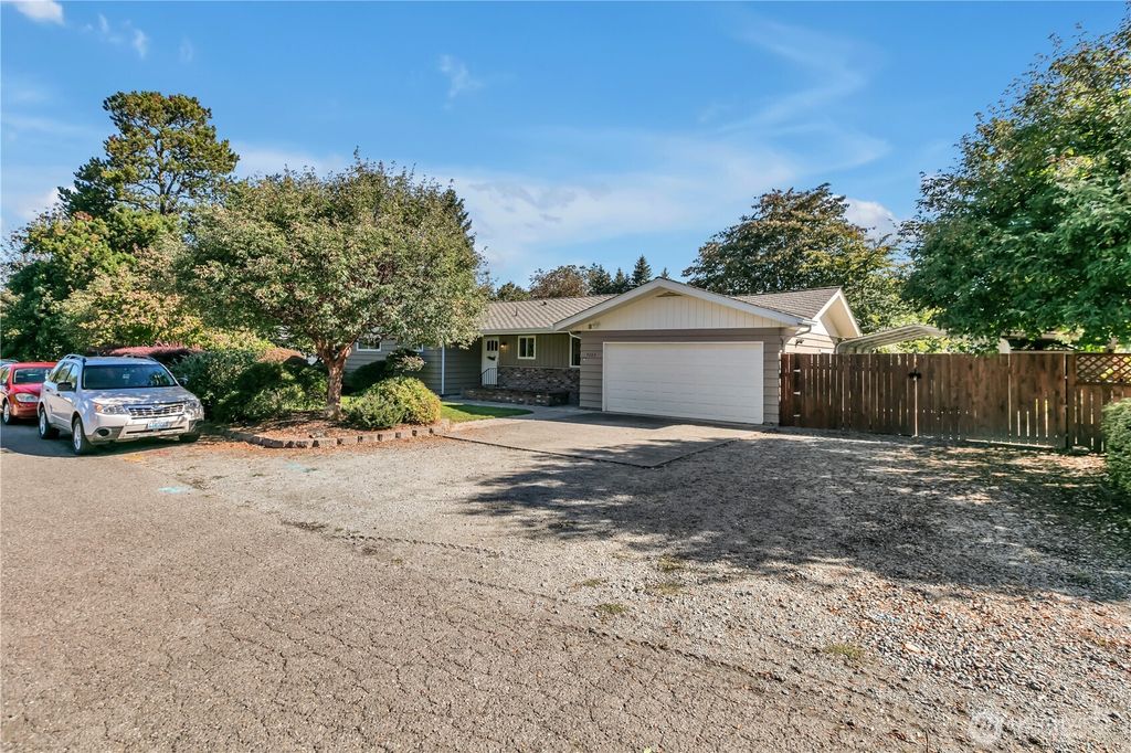 Photo of 4260 333rd Avenue SE, Fall City, WA 98024 (MLS # 2438231)