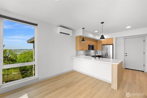 Photo of 820 N State Street #611, Bellingham, WA 98225 (MLS # 2522240)