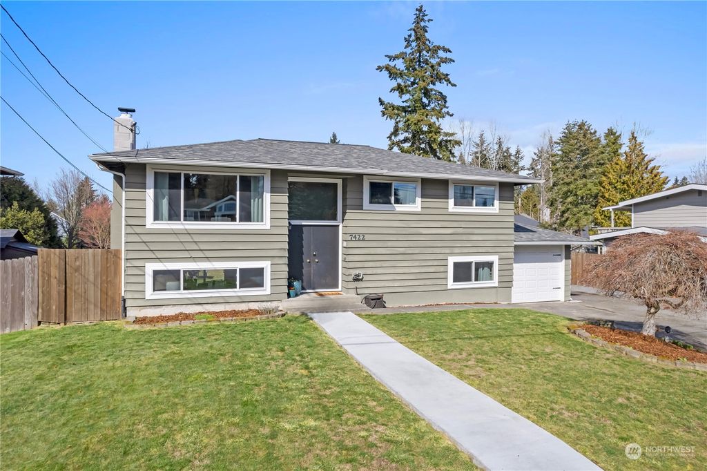 Photo of 7422 NE 146th Street, Kenmore, WA 98028 (MLS # 2031207)
