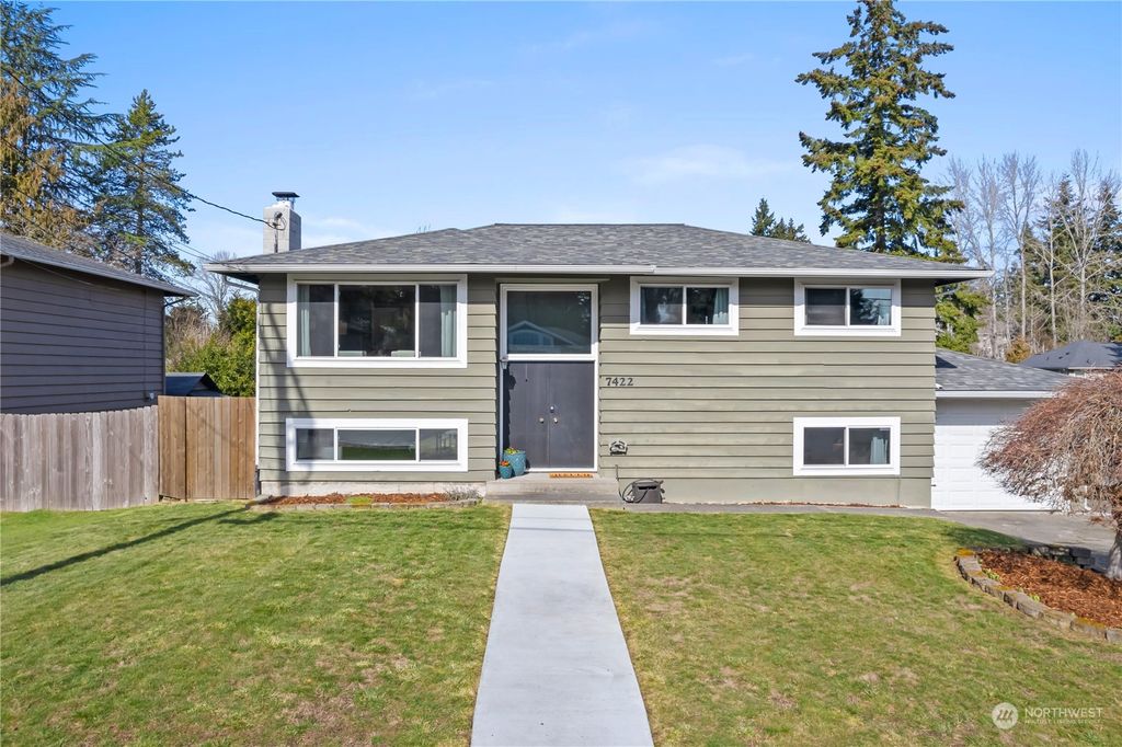 Photo of 7422 NE 146th Street, Kenmore, WA 98028 (MLS # 2031207)