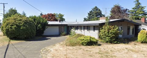 Photo of 819 N 30th Street, Renton, WA 98056 (MLS # 2489669)