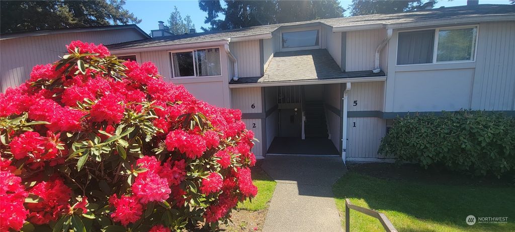 Photo of 418 S 325th Place #X2, Federal Way, WA 98003 (MLS # 2246646)