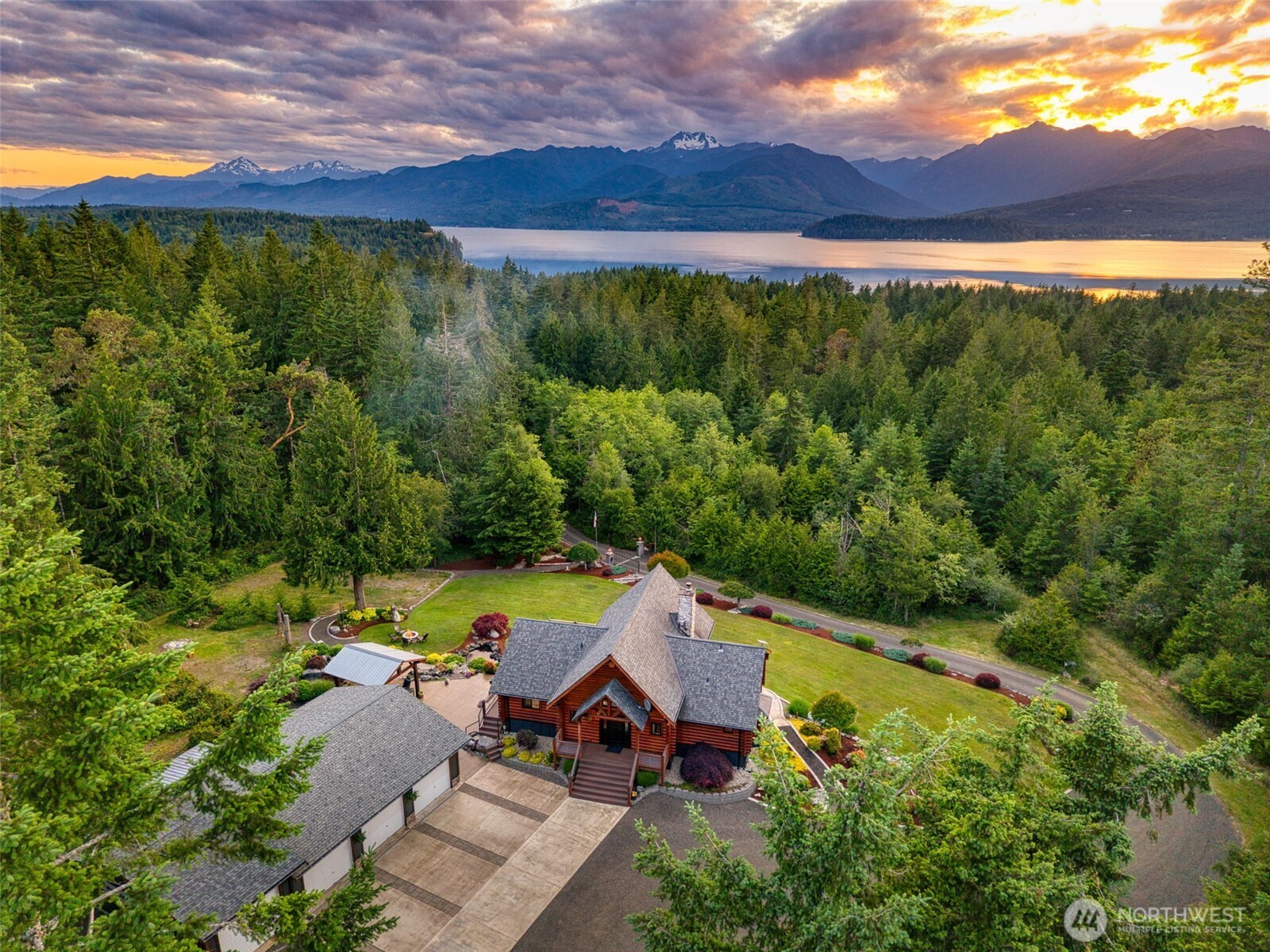 8580 Stavis Bay Road NW