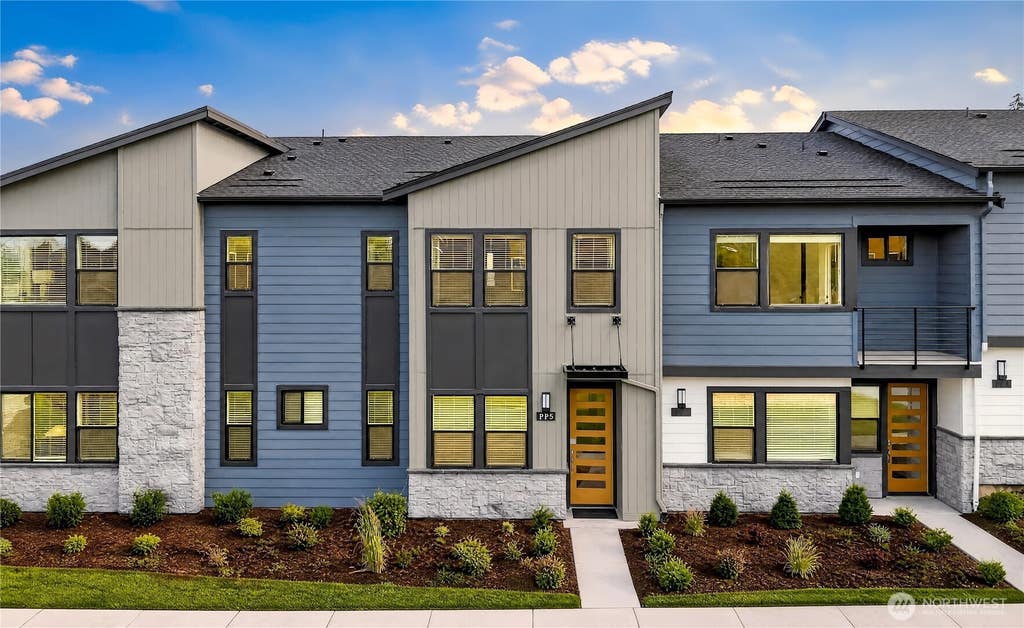 Photo of 9405 Paradise Lake Rd #NN5, Snohomish, WA 98296 (MLS # 2568138)
