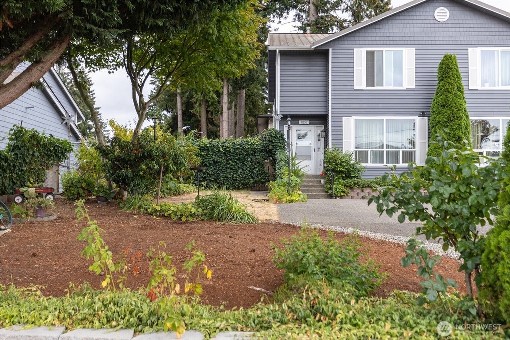 Photo of 1831 S 308th Street #B, Federal Way, WA 98003 (MLS # 2577027)