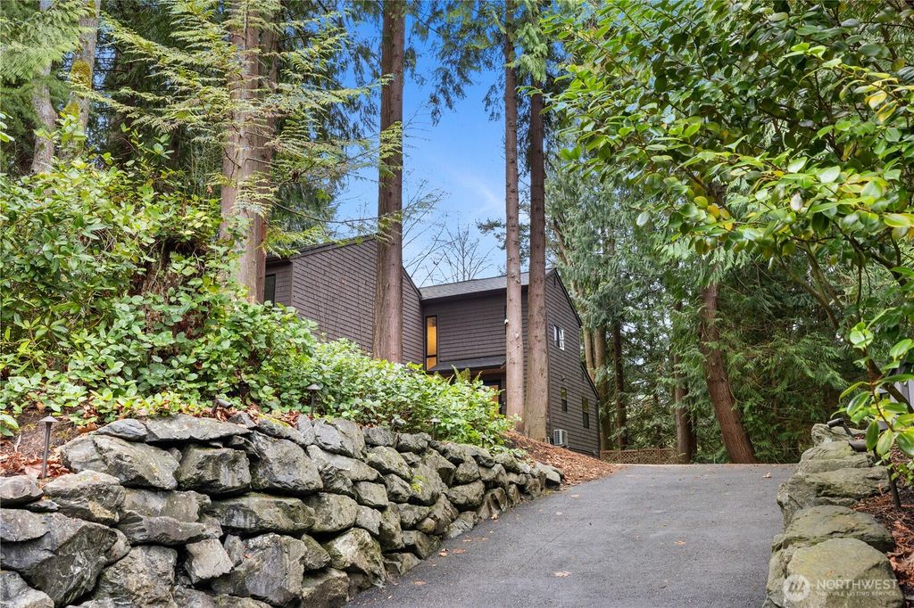 Photo of 9238 50th Place W, Mukilteo, WA 98275 (MLS # 2480827)