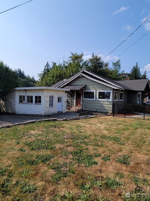 207 NW Kerron Avenue, Winlock, WA 98596 - MLS#: 2274046