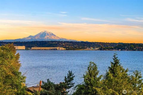 8243 W Mercer Way Mercer Island WA 98040