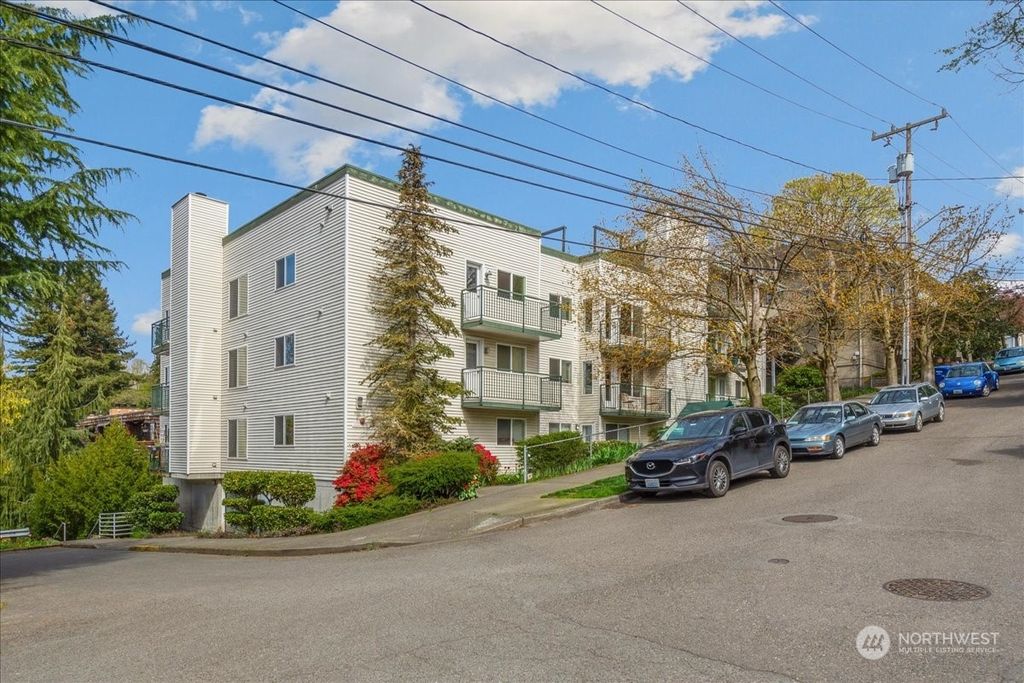Photo of 1110 W Howe St #204, Seattle, WA 98119 (MLS # 2217507)