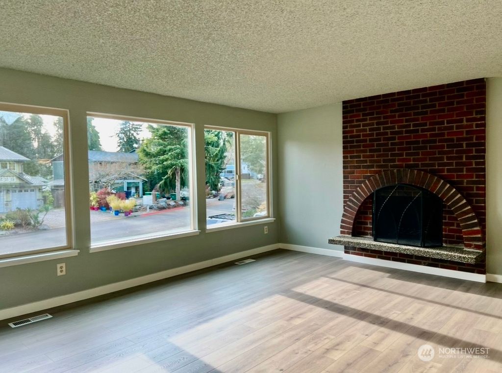 Photo of 4823 100 Place SW, Mukilteo, WA 98275 (MLS # 2324555)