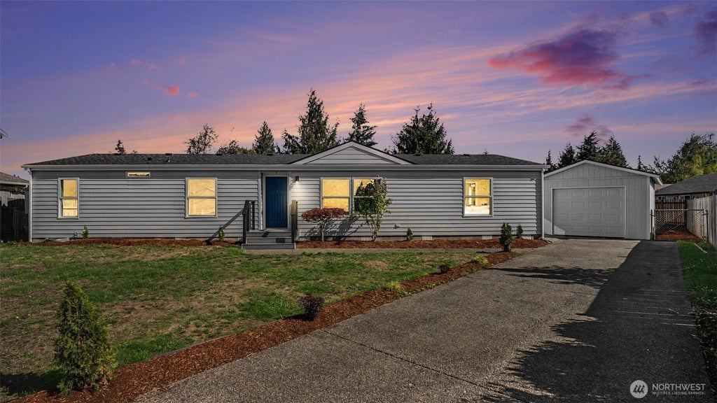 Photo of 1904 Trilium Lane, Centralia, WA 98531 (MLS # 2588258)