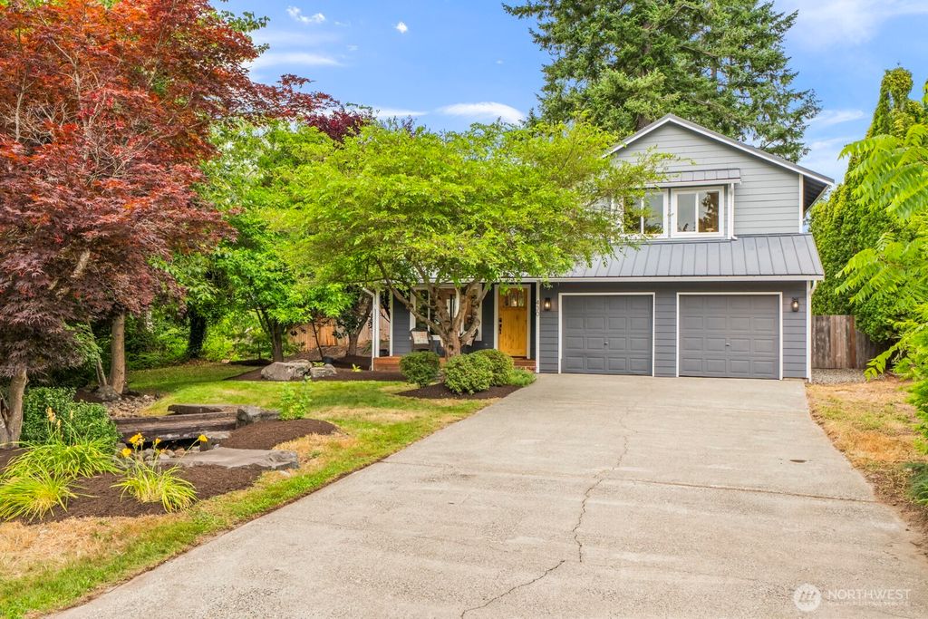 Photo of 430 NE 4th Street, North Bend, WA 98045 (MLS # 2403660)