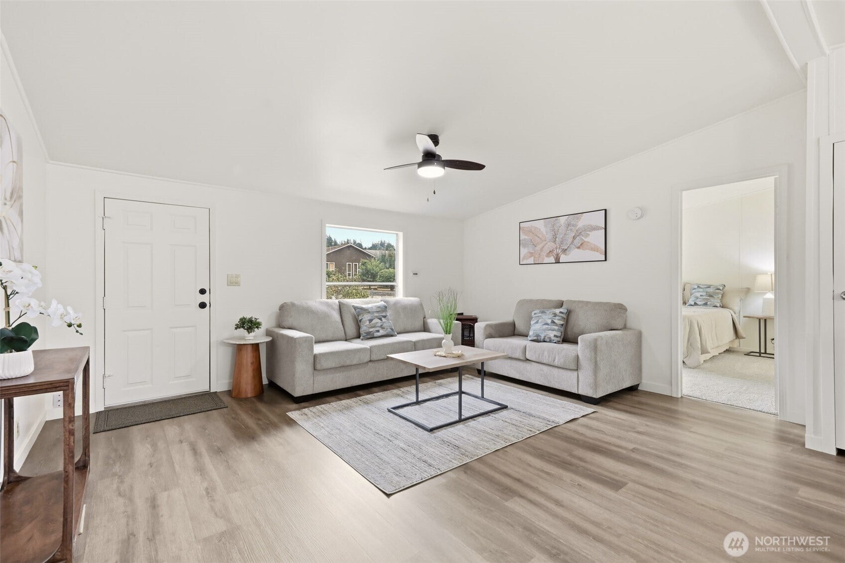 956 Falcon Road
