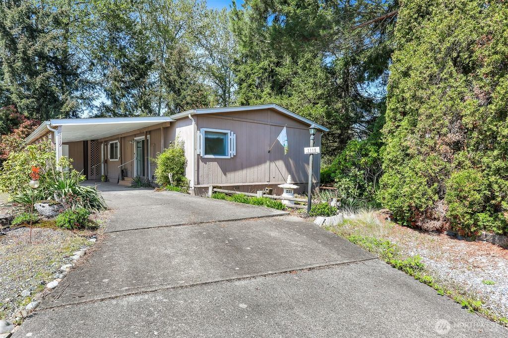 Photo of 1119 Park Circle, Bothell, WA 98021 (MLS # 2361098)