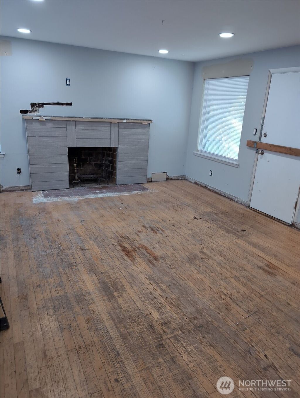 Photo of 6925 52nd Avenue S, Seattle, WA 98118 (MLS # 2465233)