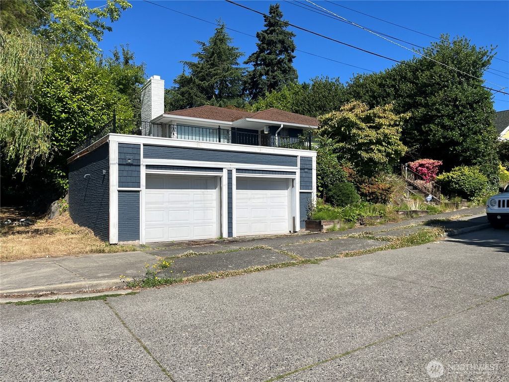 Photo of 6925 52nd Avenue S, Seattle, WA 98118 (MLS # 2465233)