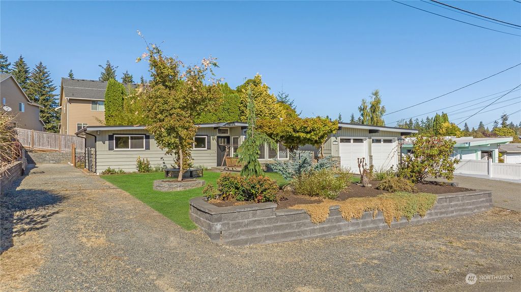 Photo of 2927 206th Place SW, Lynnwood, WA 98036 (MLS # 2006681)