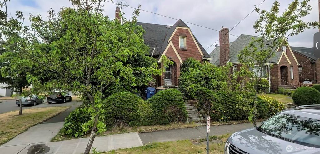 Photo of 2921 15th Avenue S, Seattle, WA 98144 (MLS # 2537647)