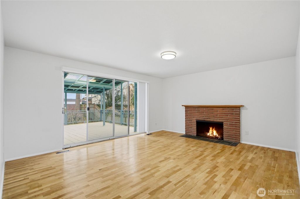 Photo of 23114 110th Avenue SE, Kent, WA 98031 (MLS # 2477066)