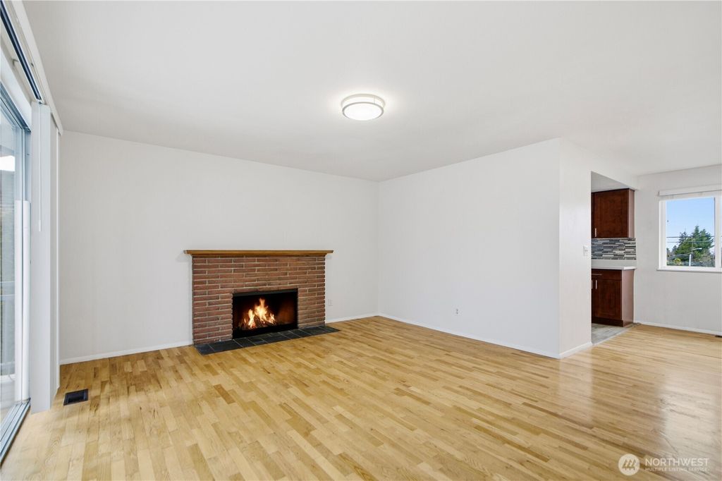 Photo of 23114 110th Avenue SE, Kent, WA 98031 (MLS # 2477066)