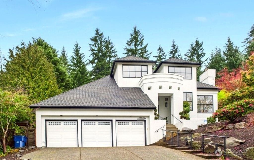 Photo of 11906 SE 78th St St, Newcastle, WA 98056 (MLS # 2476828)