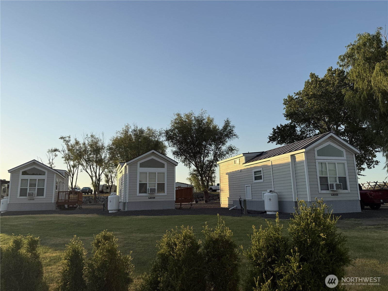 6996 Hwy 262 E