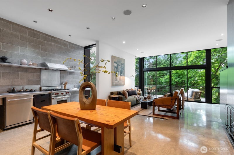 1701 33rd Avenue