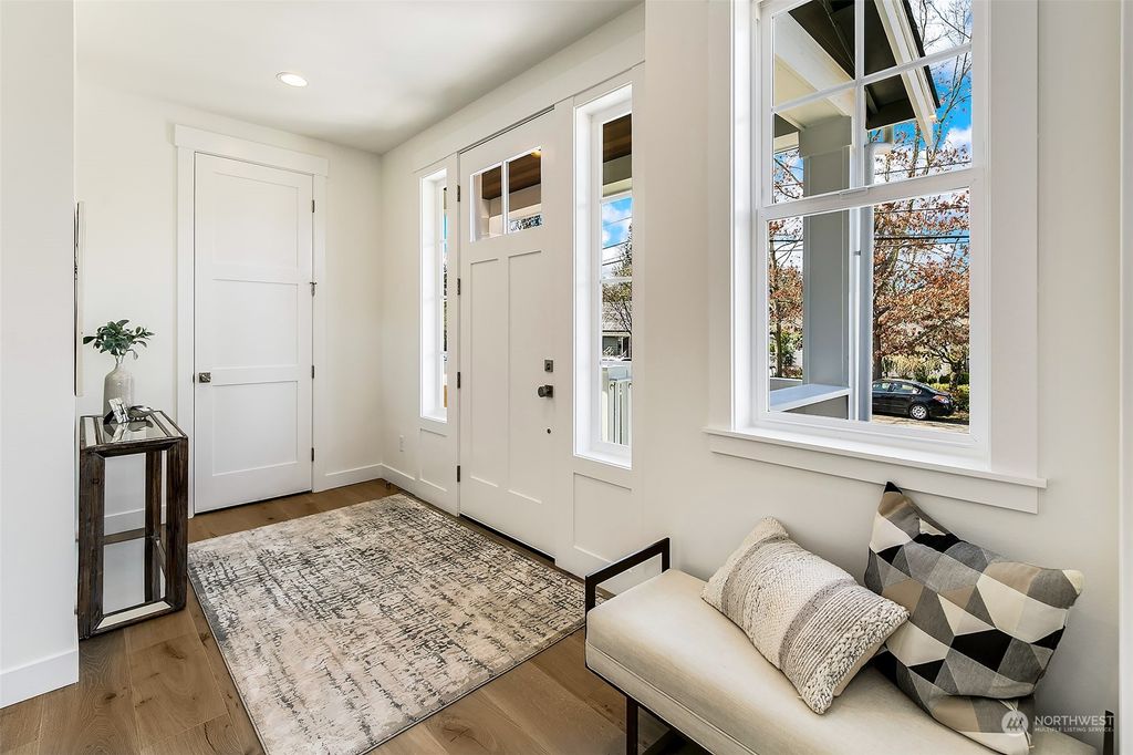 Photo of 8034 40th Avenue NE, Seattle, WA 98115 (MLS # 2045298)