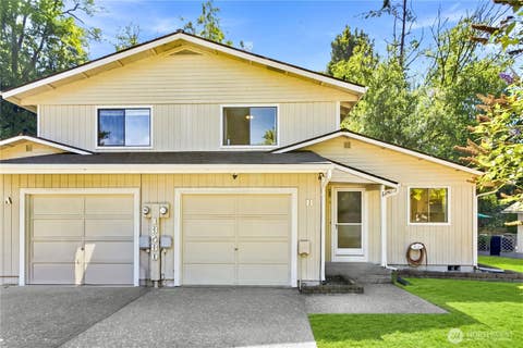 Photo of 13430 33rd Place W #Unit B, Lynnwood, WA 98087 (MLS # 2570259)