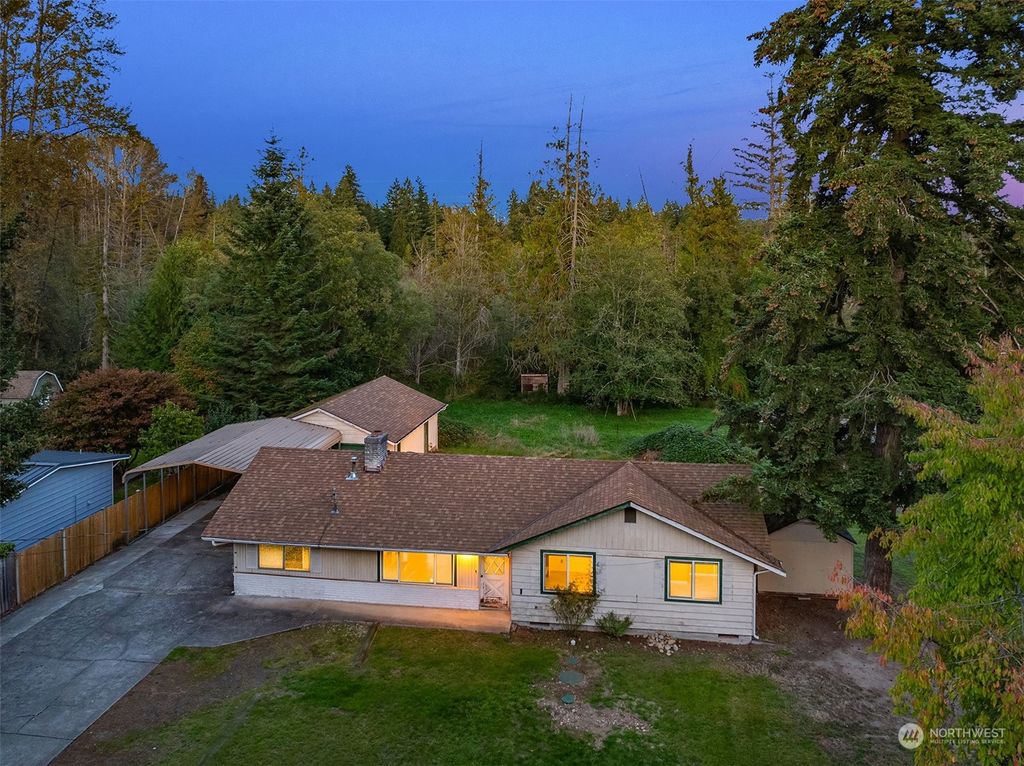 Photo of 15512 Avondale Road NE, Woodinville, WA 98077 (MLS # 2294514)