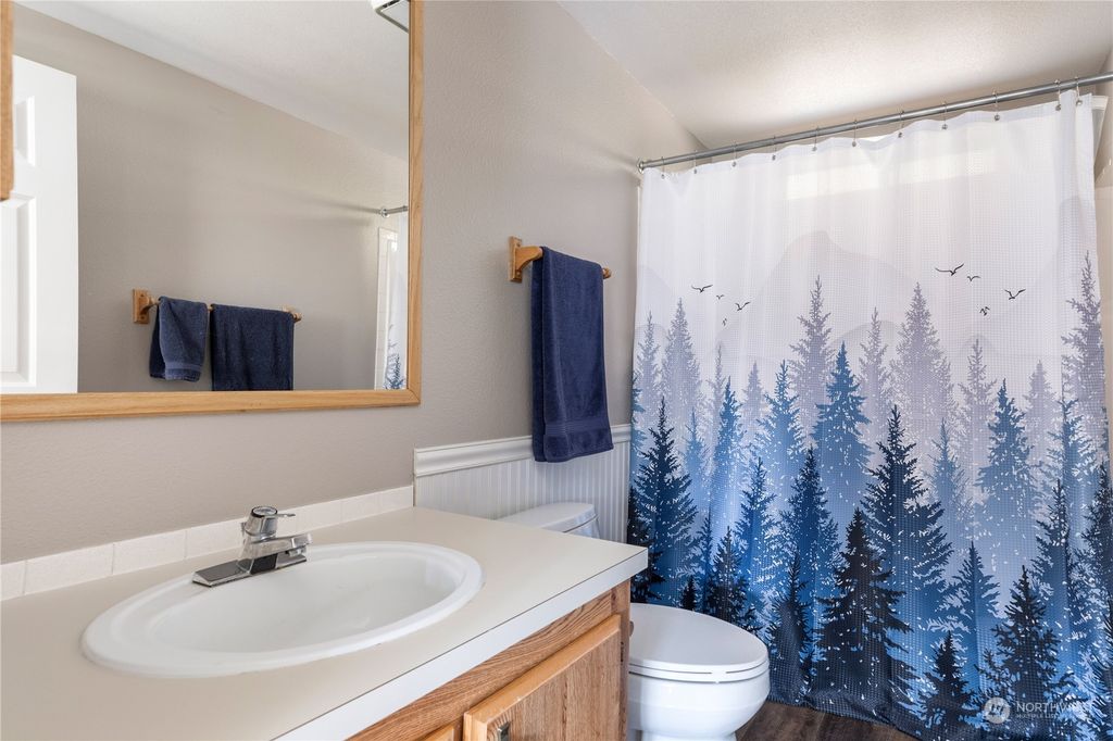 listing image 9361289741769422747