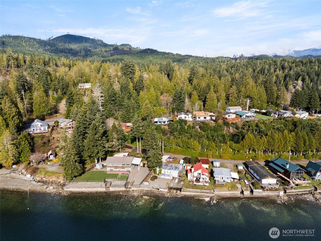 Photo of 40 N Canal View Road, Hoodsport, WA 98548 (MLS # 2503676)