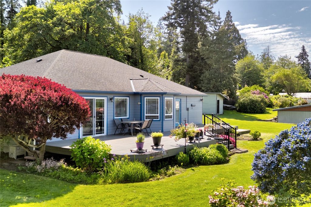 Photo of 23086 Buchanan Street, Mount Vernon, WA 98273 (MLS # 2526441)